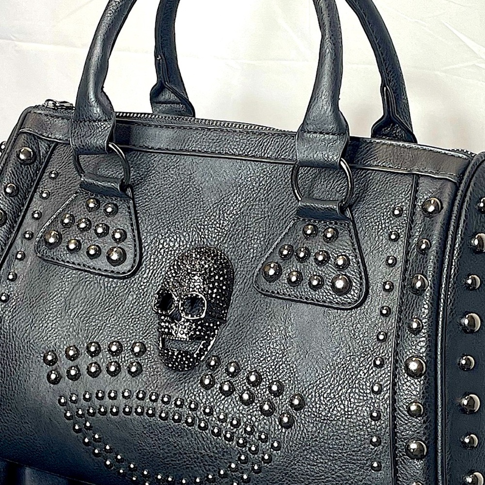 The Morticia Bag 🕸️